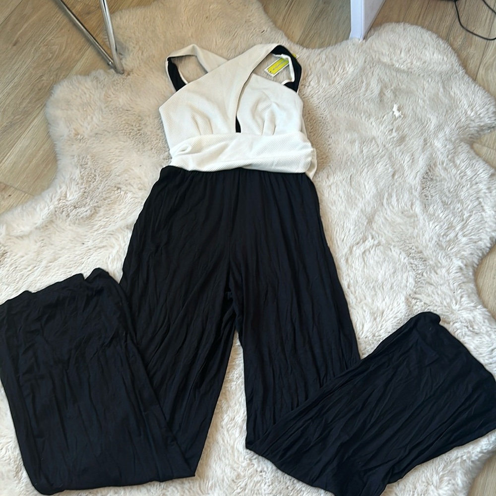 SHE BLACK AND WHITE SOFT FABRIC JUMPSUIT